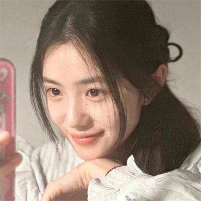 黑衣女孩